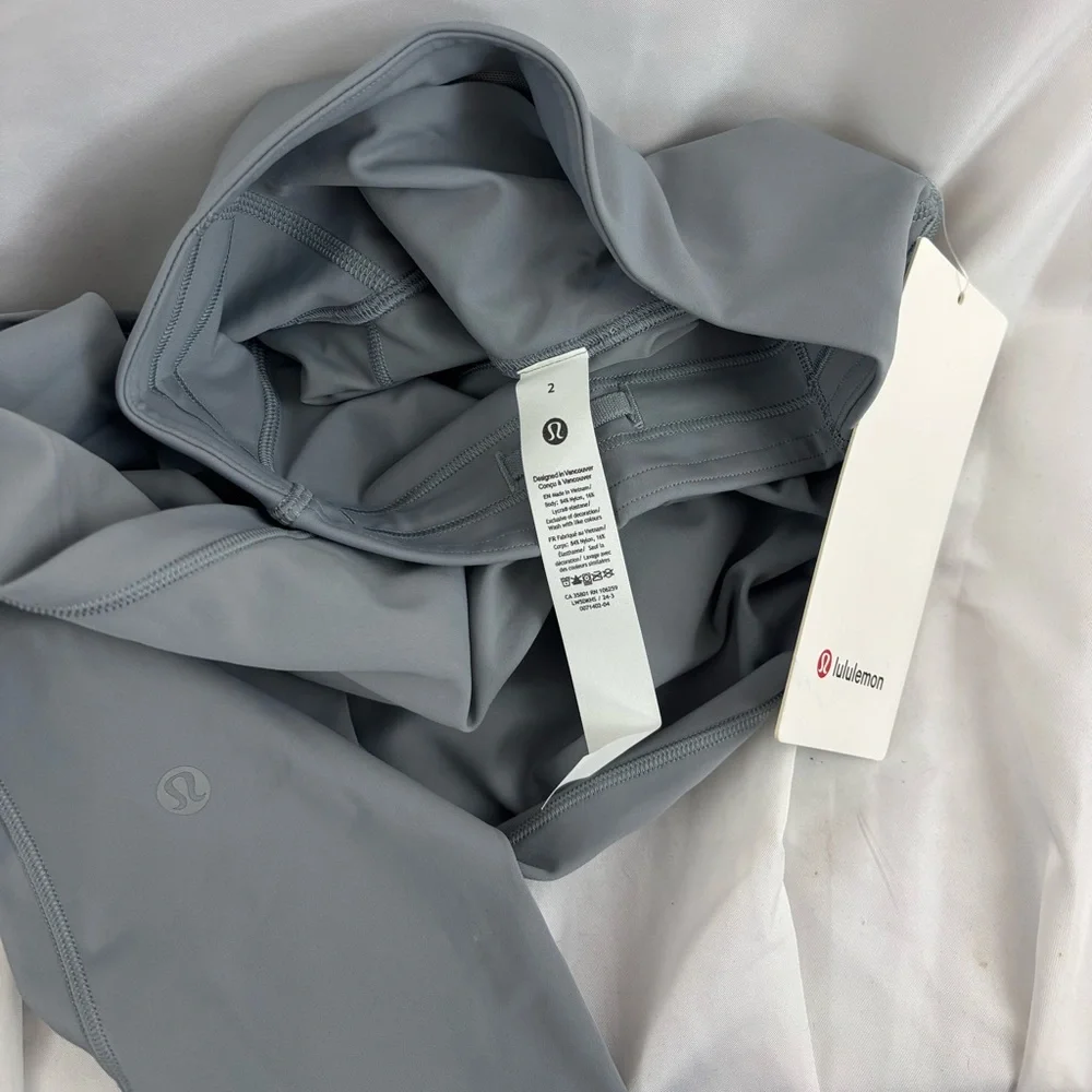 NWT Lululemon sz2 Base Pace HR Tight 25” Leggings in gray… - Picture 7 of 7